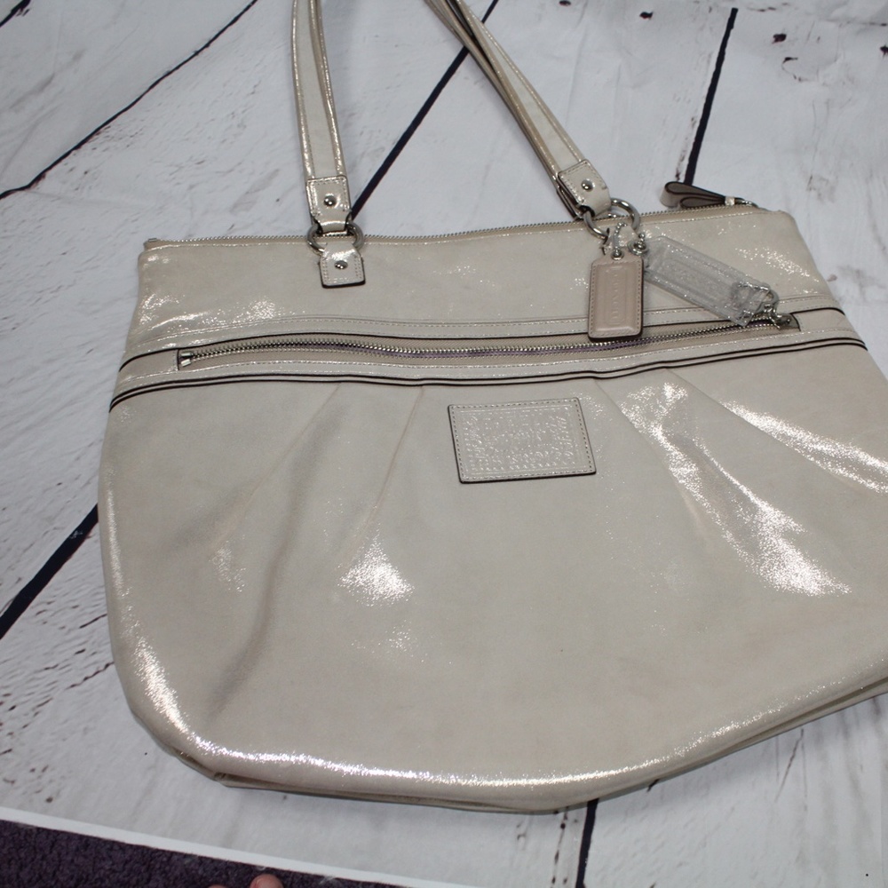 Coach Poppy Glitter Glam Daisy Tote - Picture 3 of 9